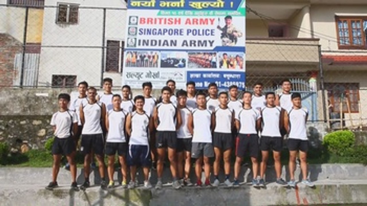 Pronto habrá mujeres "gurkha", feroces soldados del Himalaya