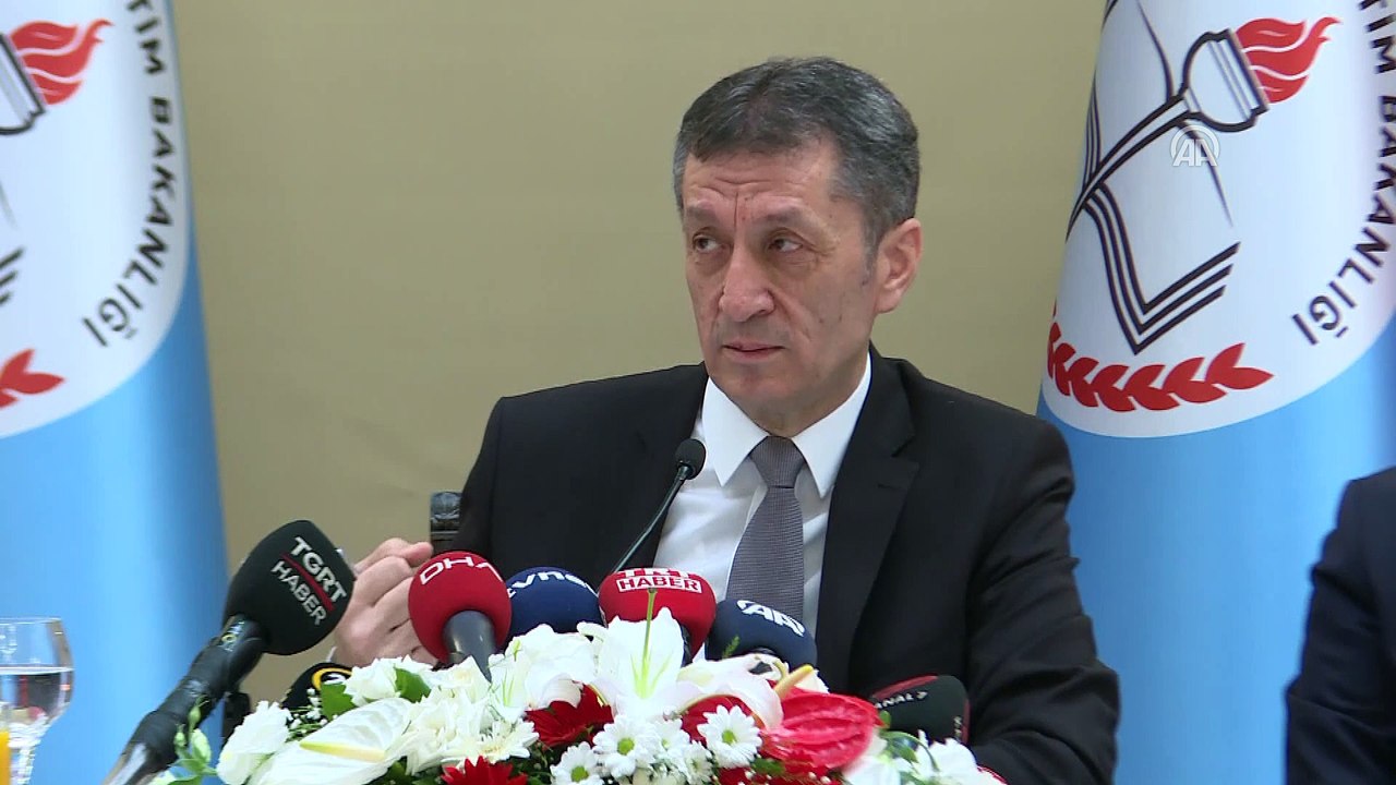 Milli Eğitim Bakanı Selçuk: 'Eğitim evrensel bir sorun' - ANKARA