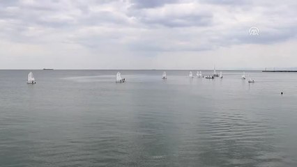 Tabletle Oynamak Yerine Mavi Denizlere "Yelken" Açıyorlar