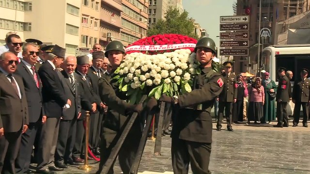 Kıbrıs Barış Harekatı'nın 44. yıl dönümü - Atatürk Anıtı önünde anma töreni - ANKARA