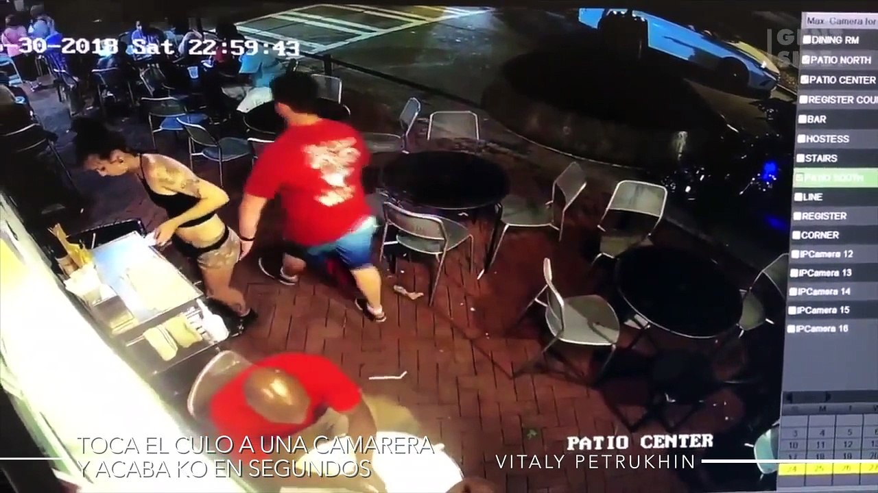 Un cliente se sobrepasa con la camarera y ella le deja KO en pocos segundos