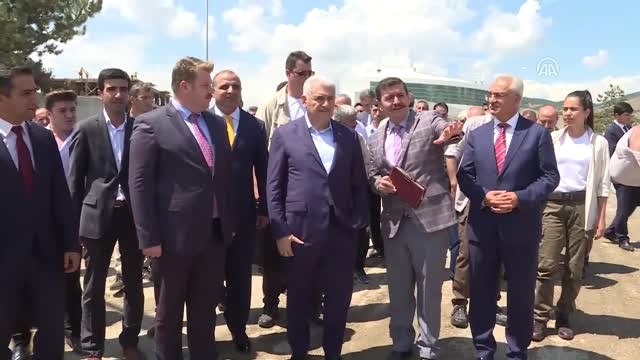 TBMM Başkanı Yıldırım, Refahiye'de Vatandaşlarla Bir Araya Geldi