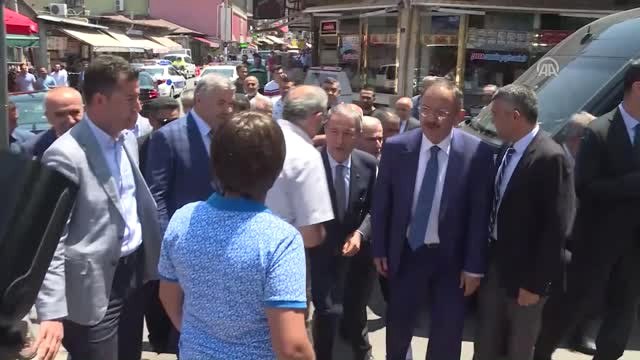 Milli Savunma Bakanı Akar, Esnaf Sofrasına Misafir Oldu