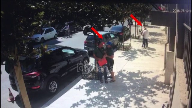 Publikohen pamje të rrahjes së avokatit Ilia Ilia