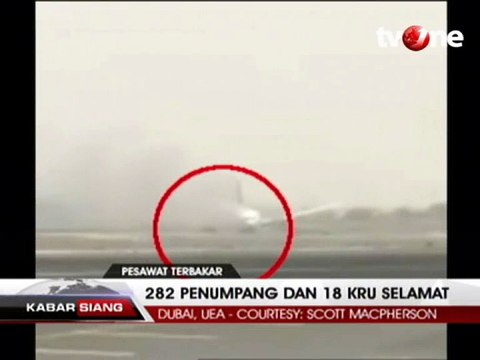 Pesawat Emirates Terbakar saat Mendarat di Dubai