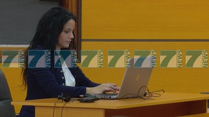 ROVENA GASHI BOJKOTON VETINGUN  - News, Lajme - Kanali 7