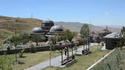 Ahmed-i Hani Türbesi'nde "Çorba" İkramı Geleneği