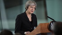 Theresa May apela a evolução na posição da UE quanto à Irlanda do Norte