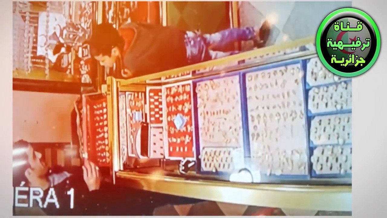 شاهد ما وقع لطفل جزائري حاول شراء هدية لأمه و لم يكفيه المال