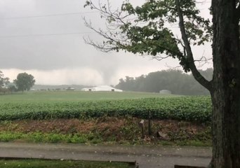 Confirmed Tornado Damages Homes in New Middletown