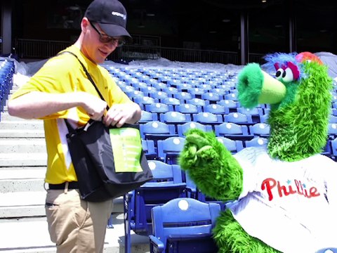 FAST DRINKS! Aramark rolls out new ordering app at Phillies - ABC15 Digital