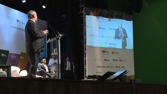 PDT oficializa candidatura de Ciro Gomes