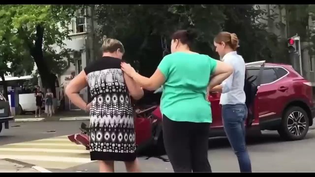 IDIOT Drivers Crash Compilation. WEEK 3 JULY Road Rage and Driving FAILS(1)