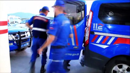 Kendilerini kamu görevlisi olarak tanıtan 3 hırsızlık şüphelisi tutuklandı - MANİSA