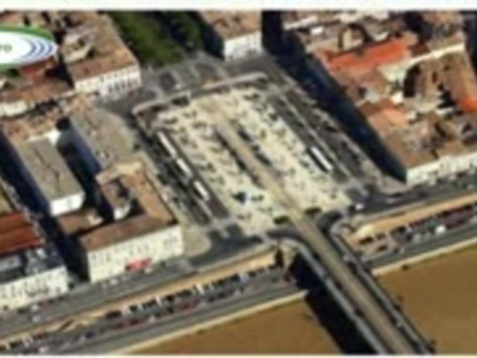 Balade aérienne sur la ville de Bordeaux