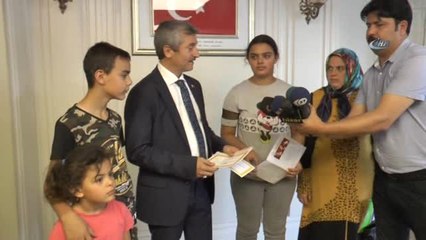 Şahinbey Belediye Başkanı Tahmazoğlu'ndan Başarılı Yetim Öğrenciye Bilgisayar