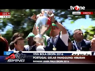 Aksi Ronaldo Bernyanyi di Hadapan Ribuan Warga Portugal