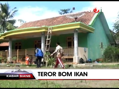 Rumah Warga Dilempari Bom Ikan Oleh 2 Orang Tak Dikenal