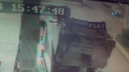 Polis Arabası Motora Böyle Çarptı