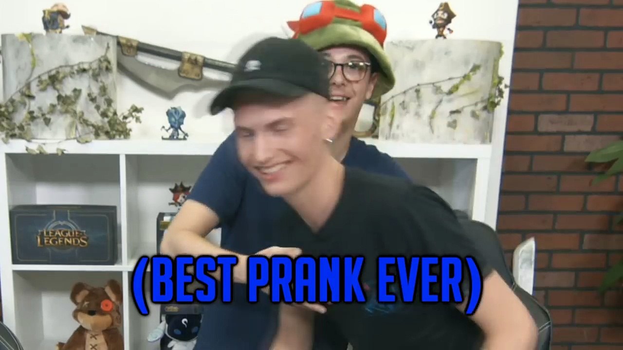 LE PERDANT AURA UN GAGE...(Tu perds, tu prends cher) - TIM