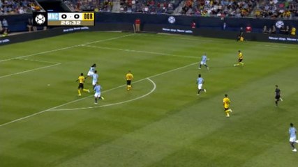 لقطة: كرة قدم: بوليسيتش يُهدي دورتموند ركلة جزاء إثر تعرّضه للعرقلة من قبل زينشنكو