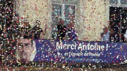 Griezmann accueilli en héros chez lui à Mâcon