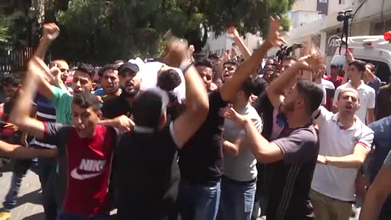 Gazze Şehitlerini Uğurluyor