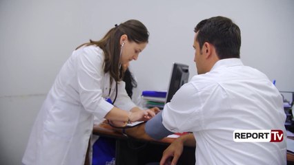 Report TV - Veliaj dhuron gjak: Tirana e para, jemi solidarë me ata që kanë nevojë