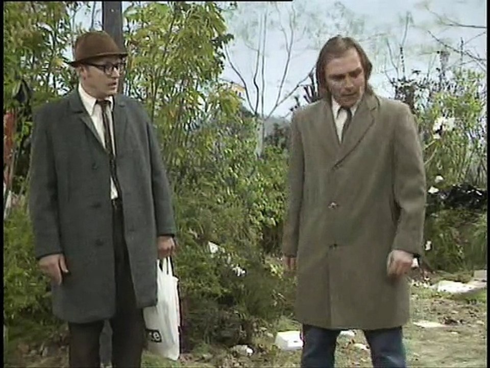 Bottom S02E06