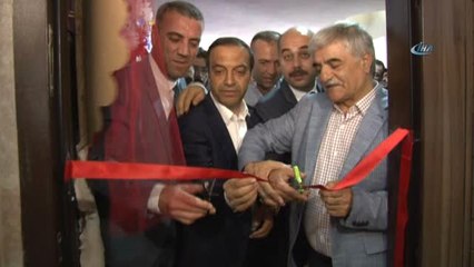 Seçmen Rahat Etsin Diye Ofis Açtı