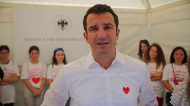 Bashkiakët dhurojnë gjak, i përgjigjen thirrjes së Presidentit Meta