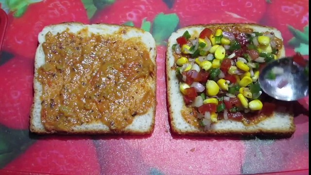 2-मिनट मैं तवा ब्रेड पिज्जा बनाने की विधि Bread Pizza on Tawa Quick and Easy Bread Pizza