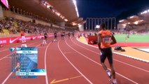 لقطة: ألعاب قوى: لقاء موناكو: لايلز يُحيّي الجماهير بشكلٍ استعراضيّ قبل فوزه بسباق 200 متر