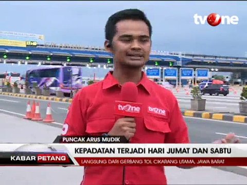 Lalu Lintas Pintu Tol Cikarang Utama Lancar
