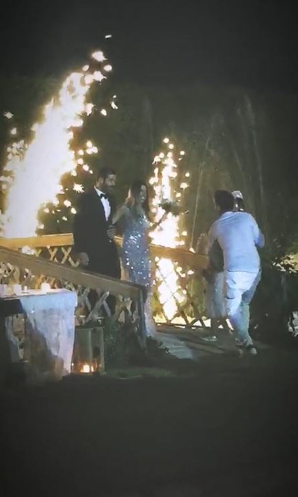 Γάμος στη σόουμπιζ! Δείτε τη Ναταλία Γερμανού να σύρει τον χορό στο γαμήλιο γλέντι