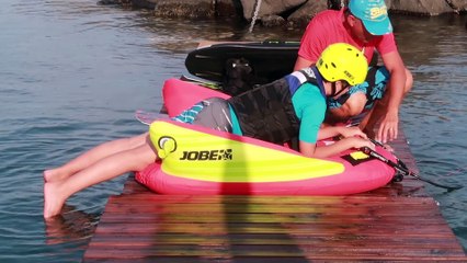 ON FAIT DU SURF ! Swan et Néo Testent le Wakeboard en Mer 