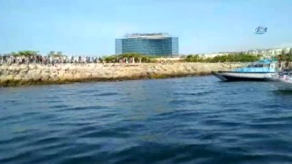 Kadıköy'de Denize Giren Genç Boğuldu