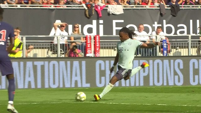 Le superbe coup-franc de Renato Sanches face au PSG