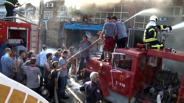 Mobilya atölyesinde çıkan yangına müdahale havadan görüntülendi