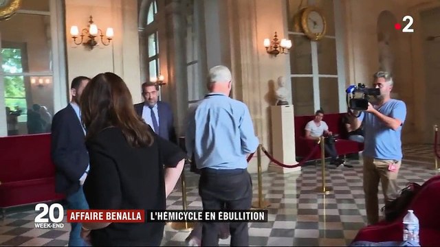 Affaire Benalla : Marine Le Pen et Christophe Castaner s'écharpent dans les couloirs de l'Assemblée nationale