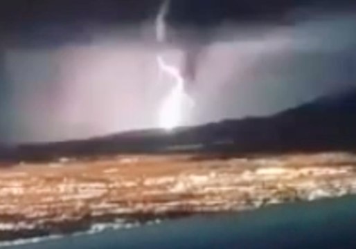 Plane Passengers Witness Lighting Storm Over Las Vegas Area
