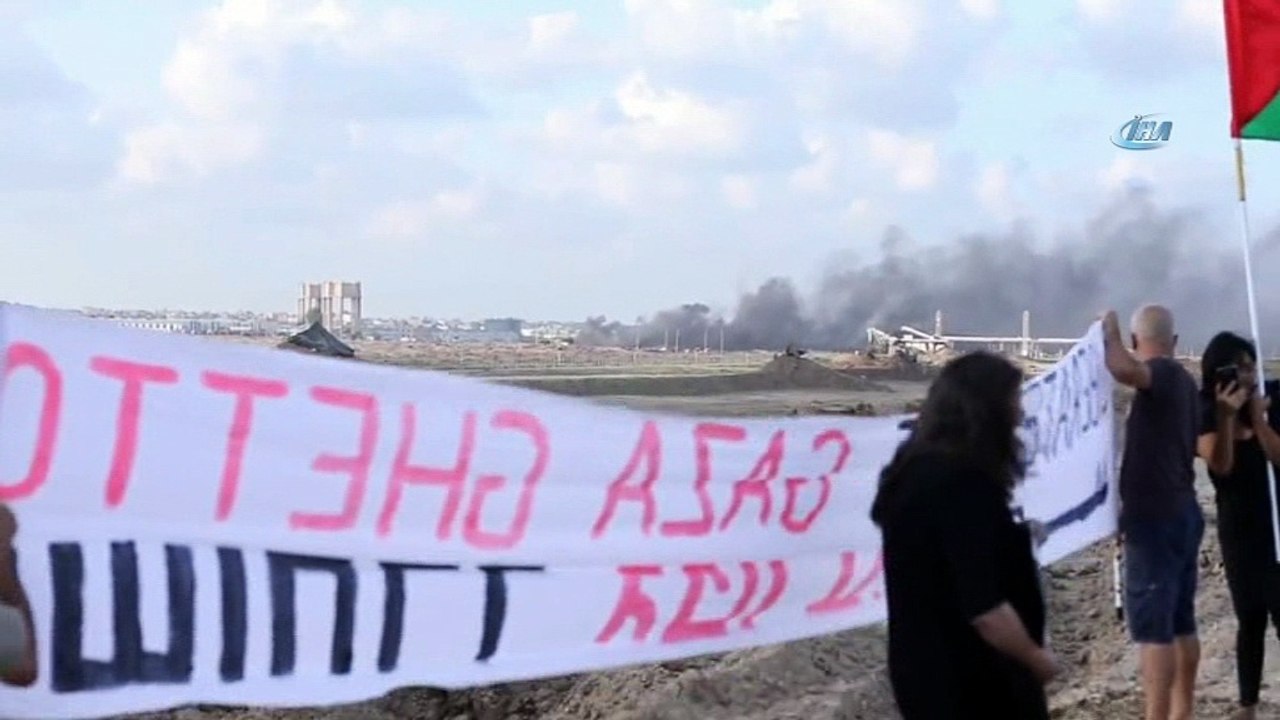 - Bir grup İsrailli aktivist Gazze sınırında Filistin bayrağı taşıdı