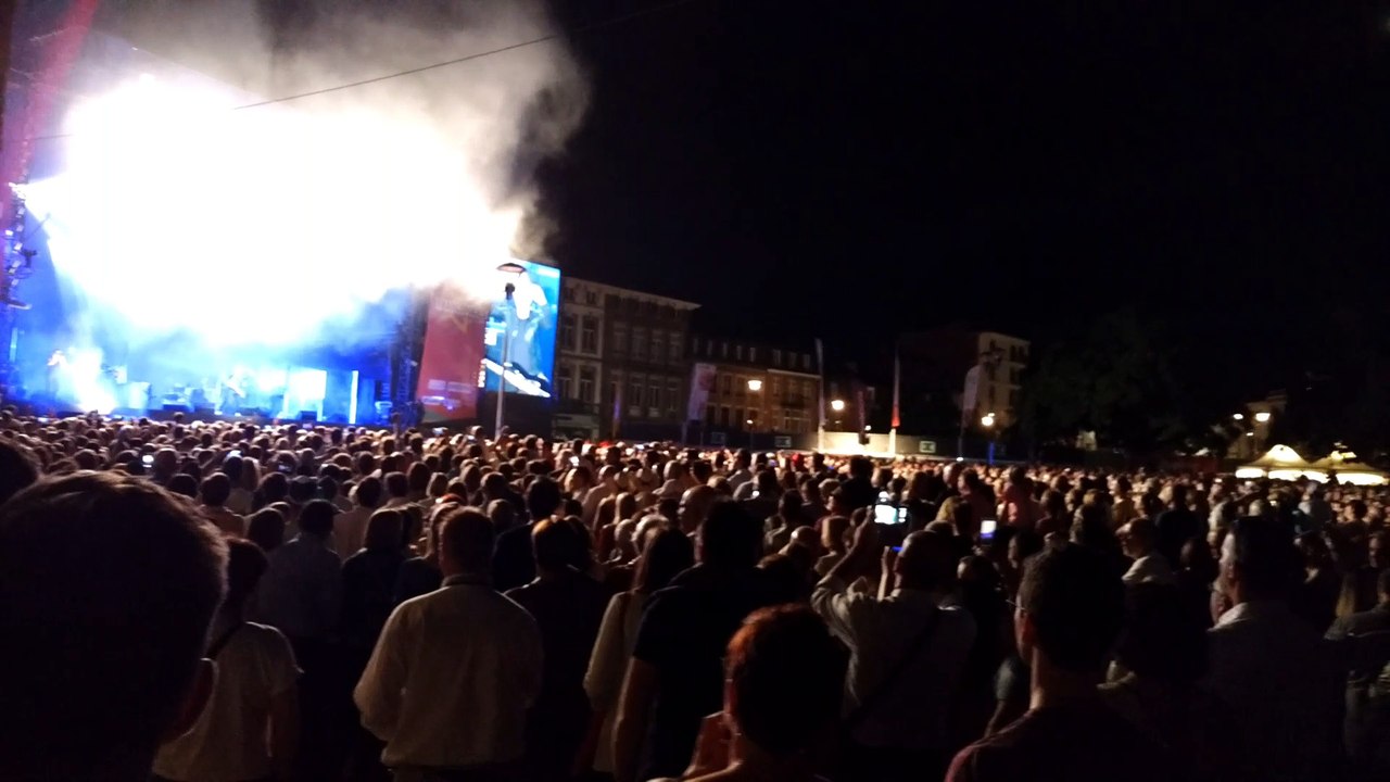 Ambiance au concert de Calogero avec "en apesanteur"
