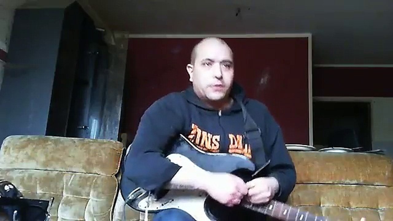 Amok Alki Meyer hasst sich selber (360p_15fps_H264-128kbit_AAC)