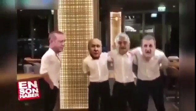 Recep Tayyip Erdogan Halay Cekiyor Başkan RTE