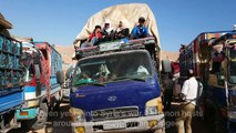 Hundreds of Syrian refugees return home from Lebanon border town