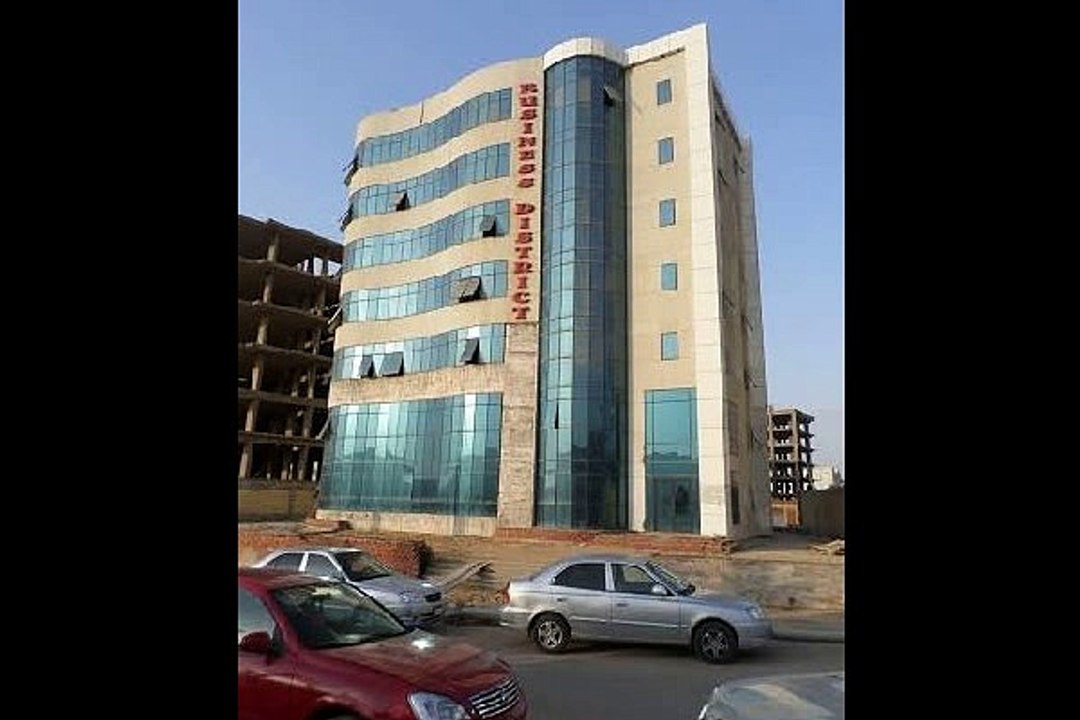 مبنى إداري و تجارى للايجار او للبيع القاهرة الجديدة