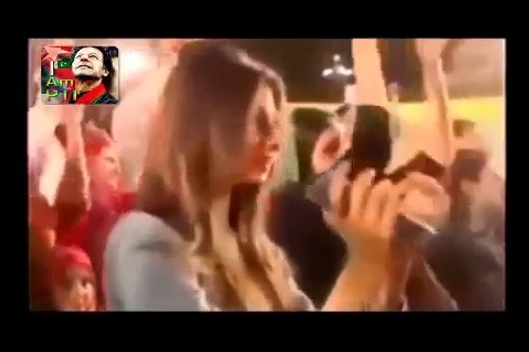 PTI Lover Beautiful Girls Dance in Imran khan islamabad Jalsa