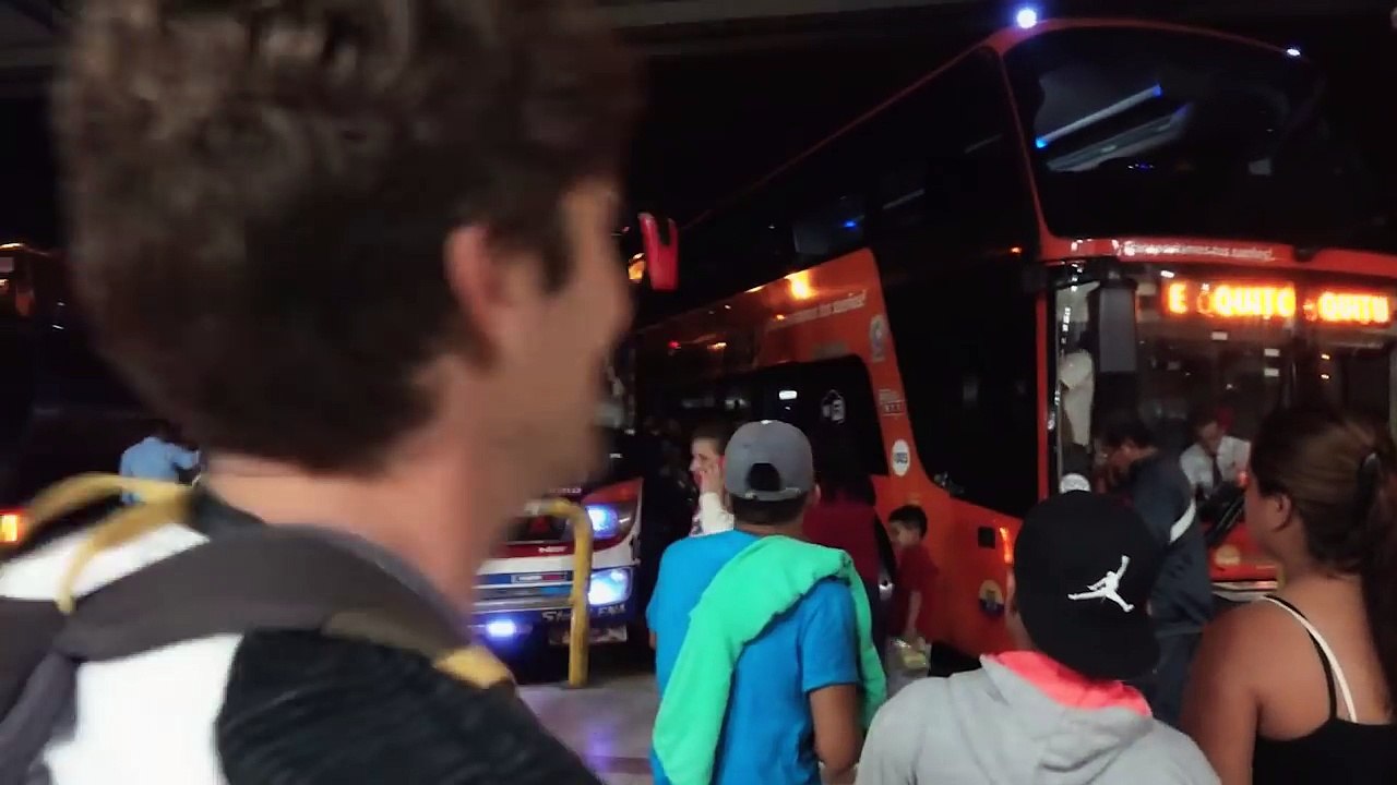 Q&A - Capturing BIOLUMINESCENCE, Cats, Visas & More || Sailing Ecuador