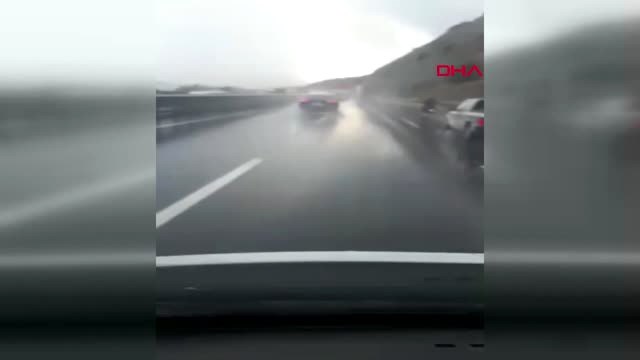 Kocaeli Tem Otoyolu'nda Zincirleme Kaza 1 Yaralı Hd